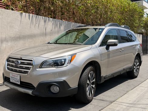 Used 2016 Subaru Outback 2.5i Limited AWD/4WD image 1