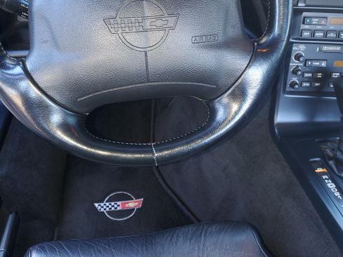Used 1994 Chevrolet Corvette Coupe image 17
