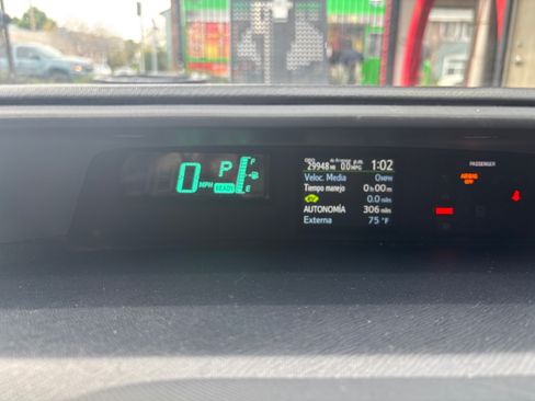 Used 2013 Toyota Prius C One image 5