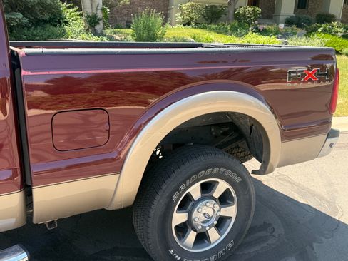 Used 2011 Ford F350 Lariat w/ Lariat Interior Pkg AWD/4WD image 9
