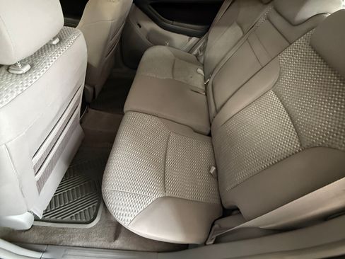 Used 2006 Toyota 4Runner SR5 AWD/4WD image 19