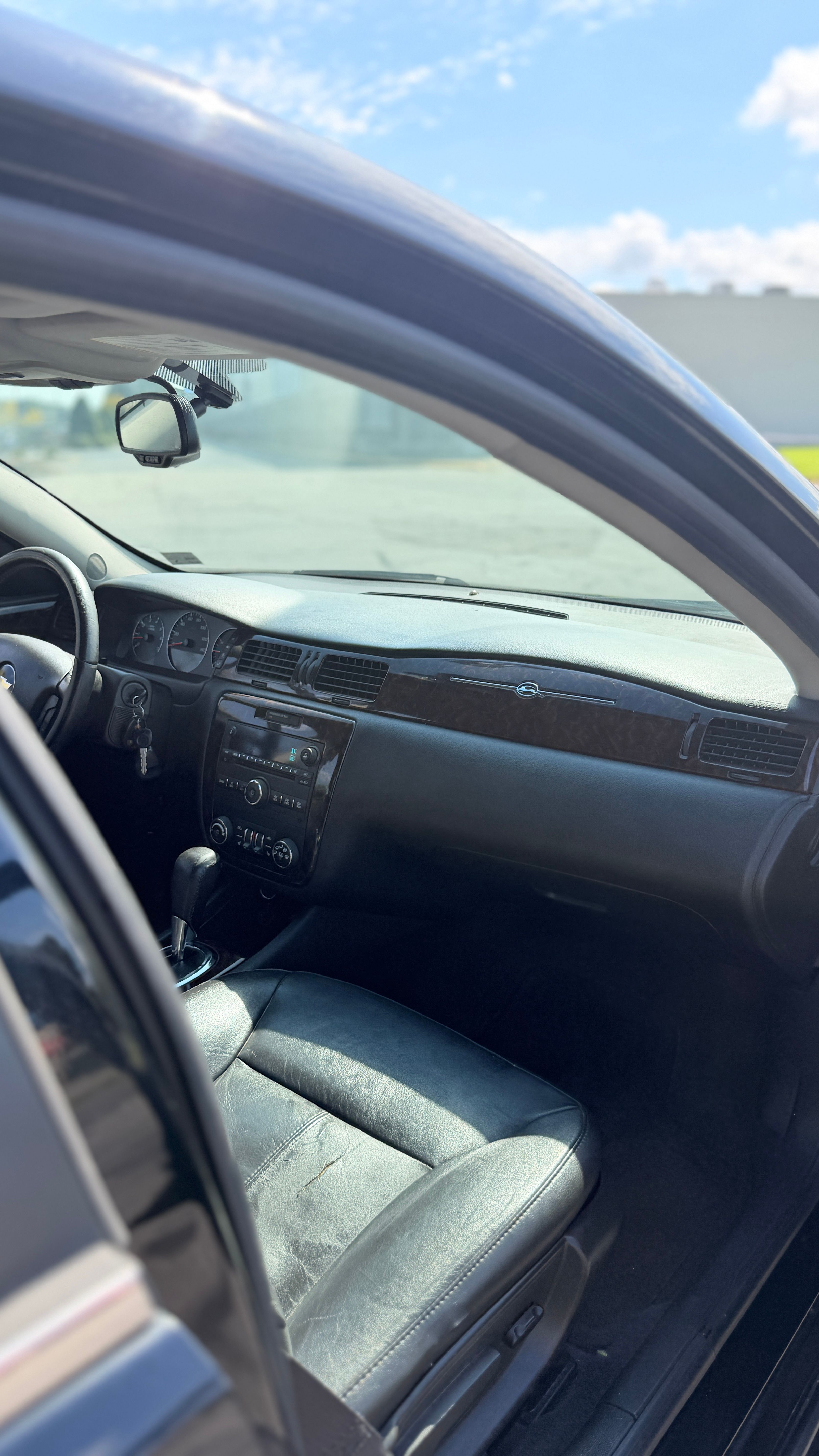 Used 2013 Chevrolet Impala LTZ FWD image 9