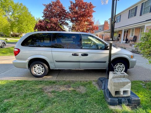 Used 2007 Dodge Grand Caravan SE w/ Popular Equipment Group I FWD image 4