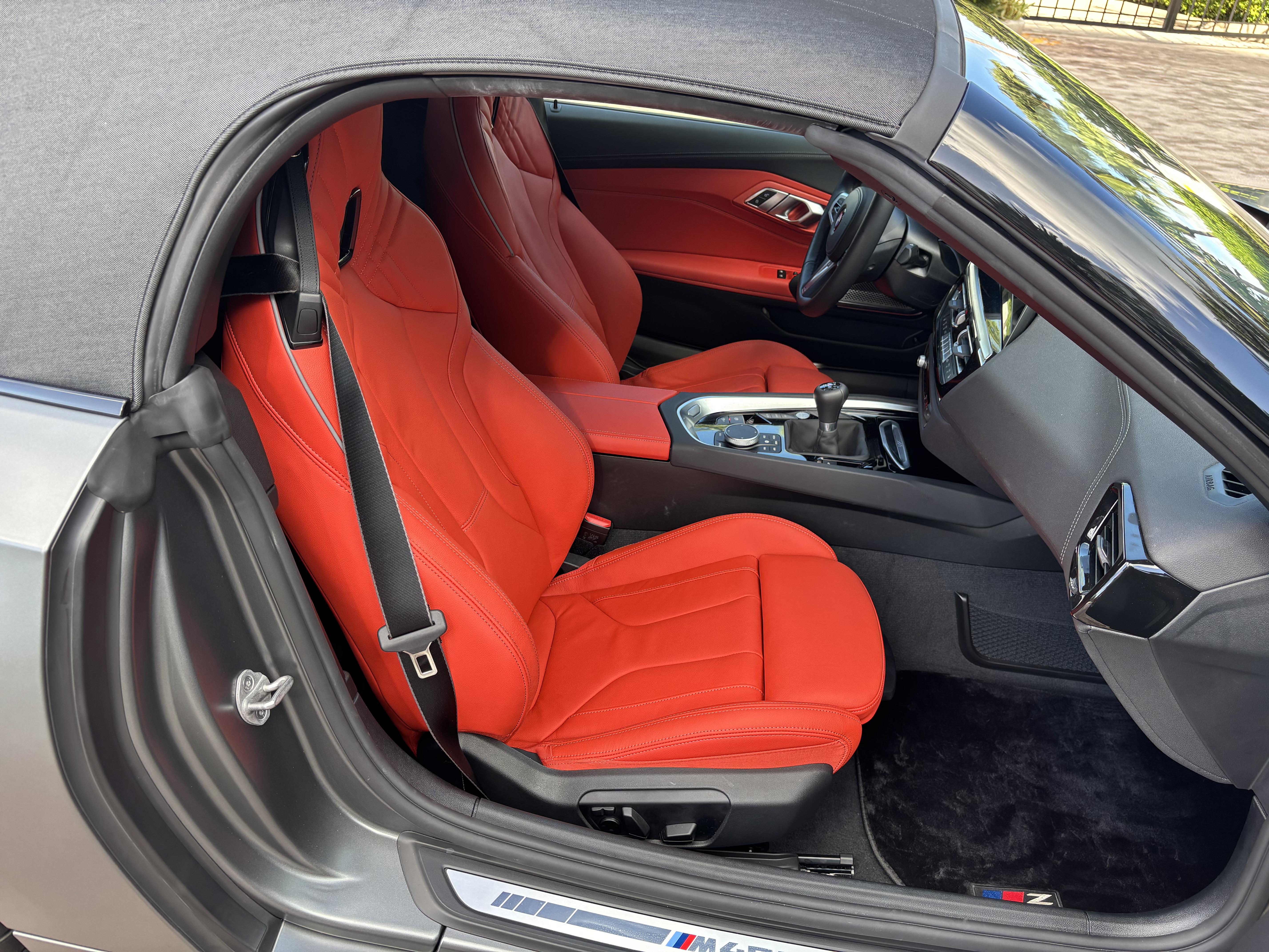 Used 2025 BMW Z4 M40i w/ Edition RWD image 15