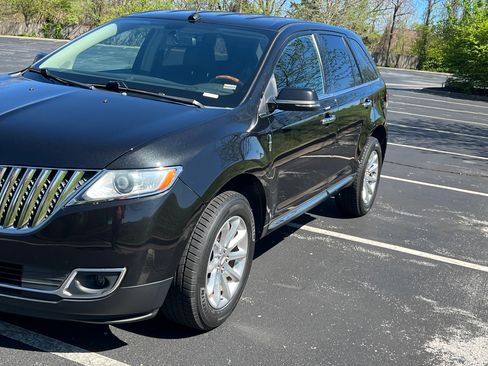 Used 2013 Lincoln MKX AWD image 5