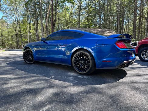 Used 2018 Ford Mustang GT w/ GT Performance Package RWD image 10