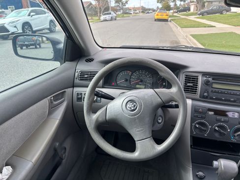 Used 2006 Toyota Corolla CE image 9