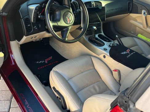 Used 2005 Chevrolet Corvette Convertible w/ Preferred Equipment Group image 10