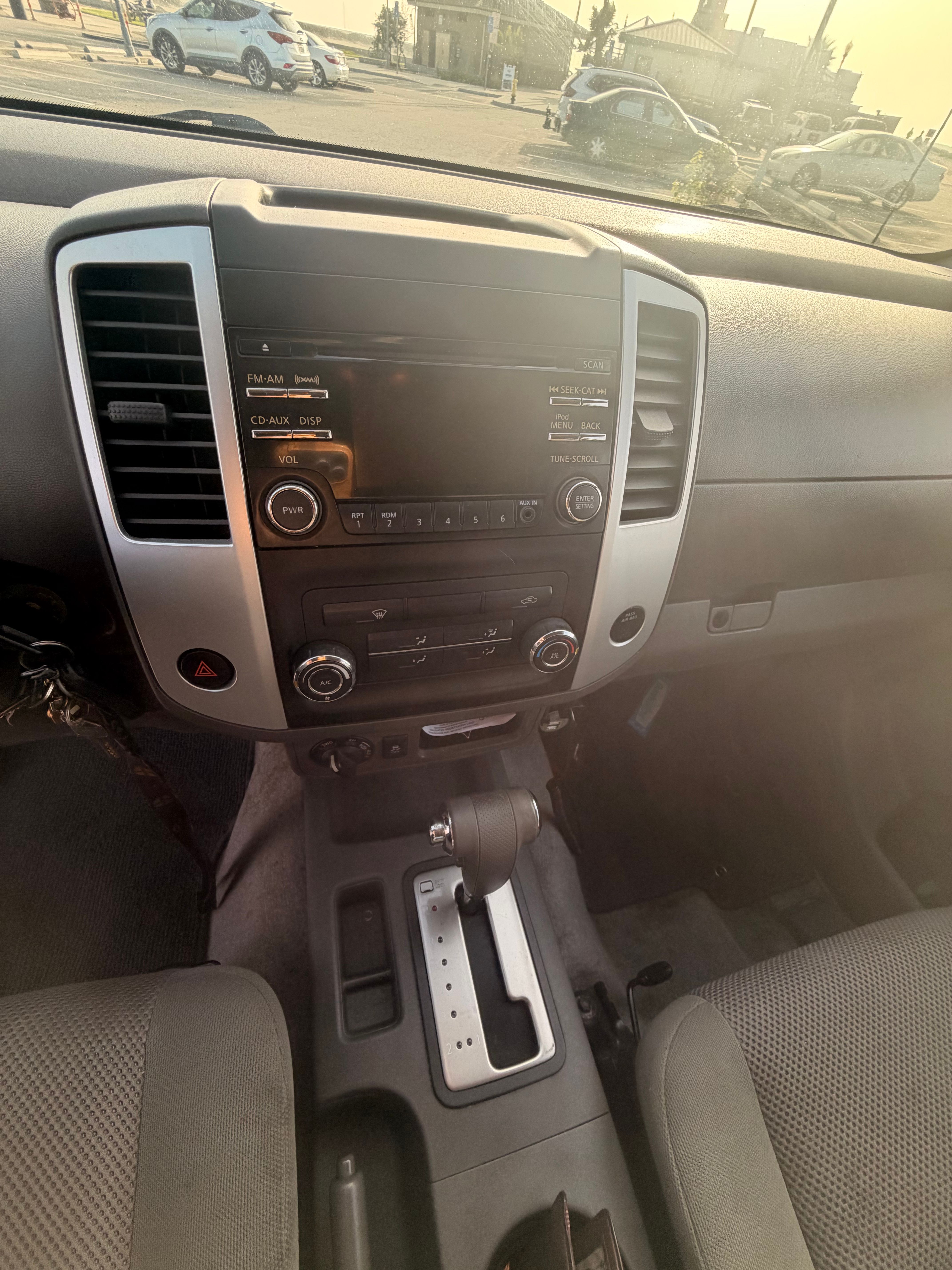 Used 2014 Nissan Frontier SV AWD/4WD image 11