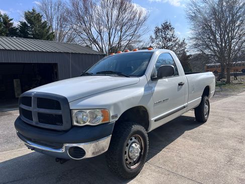 Used 2005 Dodge Ram 2500 Truck ST w/ Trailer Tow Group image 2