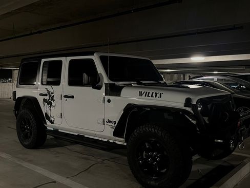 Used 2021 Jeep Wrangler Unlimited Sport AWD/4WD image 21