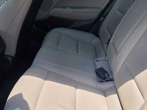 Used 2017 Hyundai Elantra Limited FWD image 5