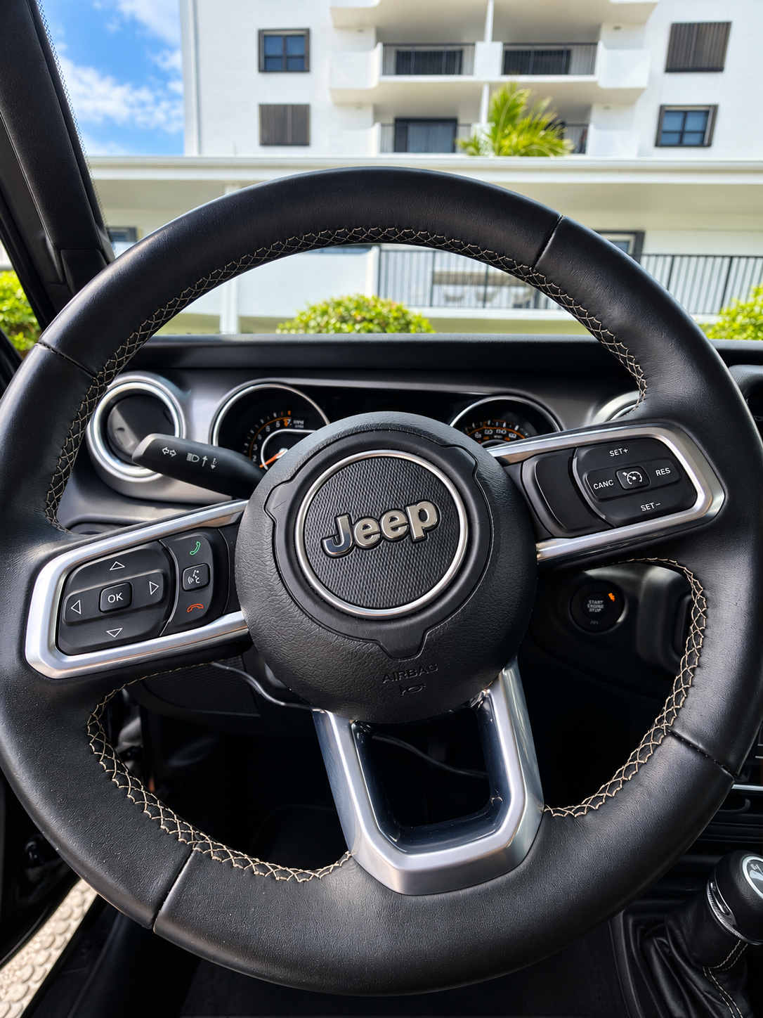 Used 2021 Jeep Wrangler Unlimited Sahara AWD/4WD image 11