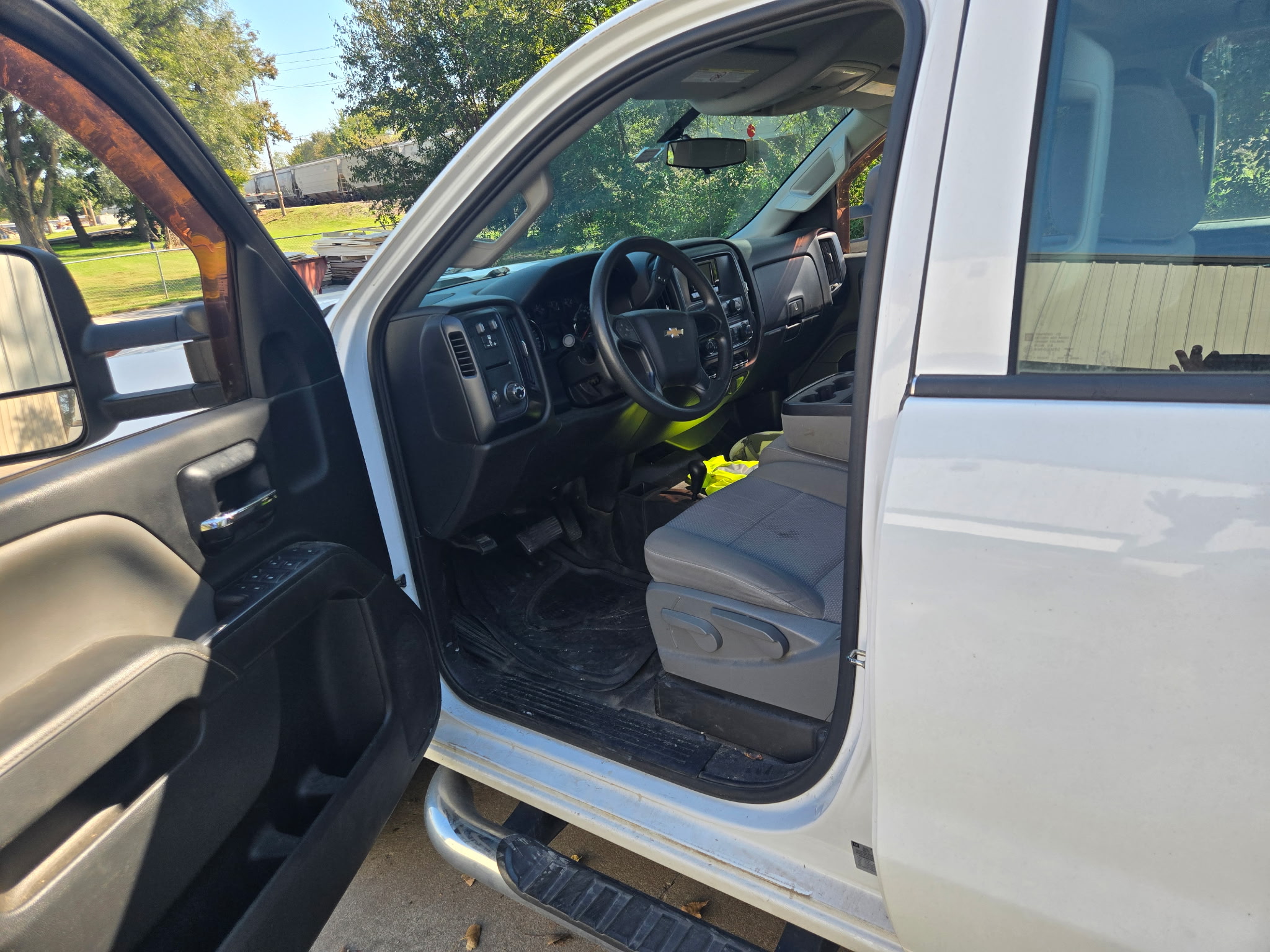 Used 2015 Chevrolet Silverado 2500 W/T AWD/4WD image 13