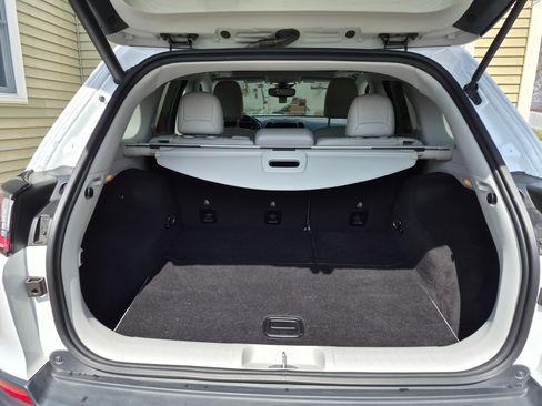 Used 2019 Jeep Cherokee Limited w/ Luxury Group image 13