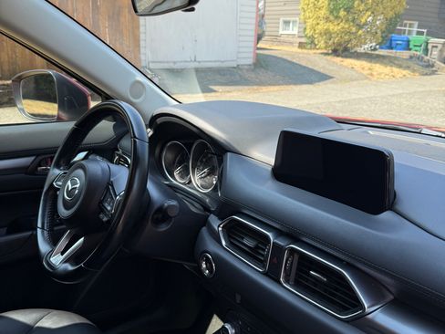 Used 2020 MAZDA CX-5 Touring FWD image 4