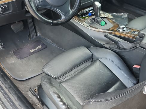 Used 2008 BMW 335i Convertible image 8