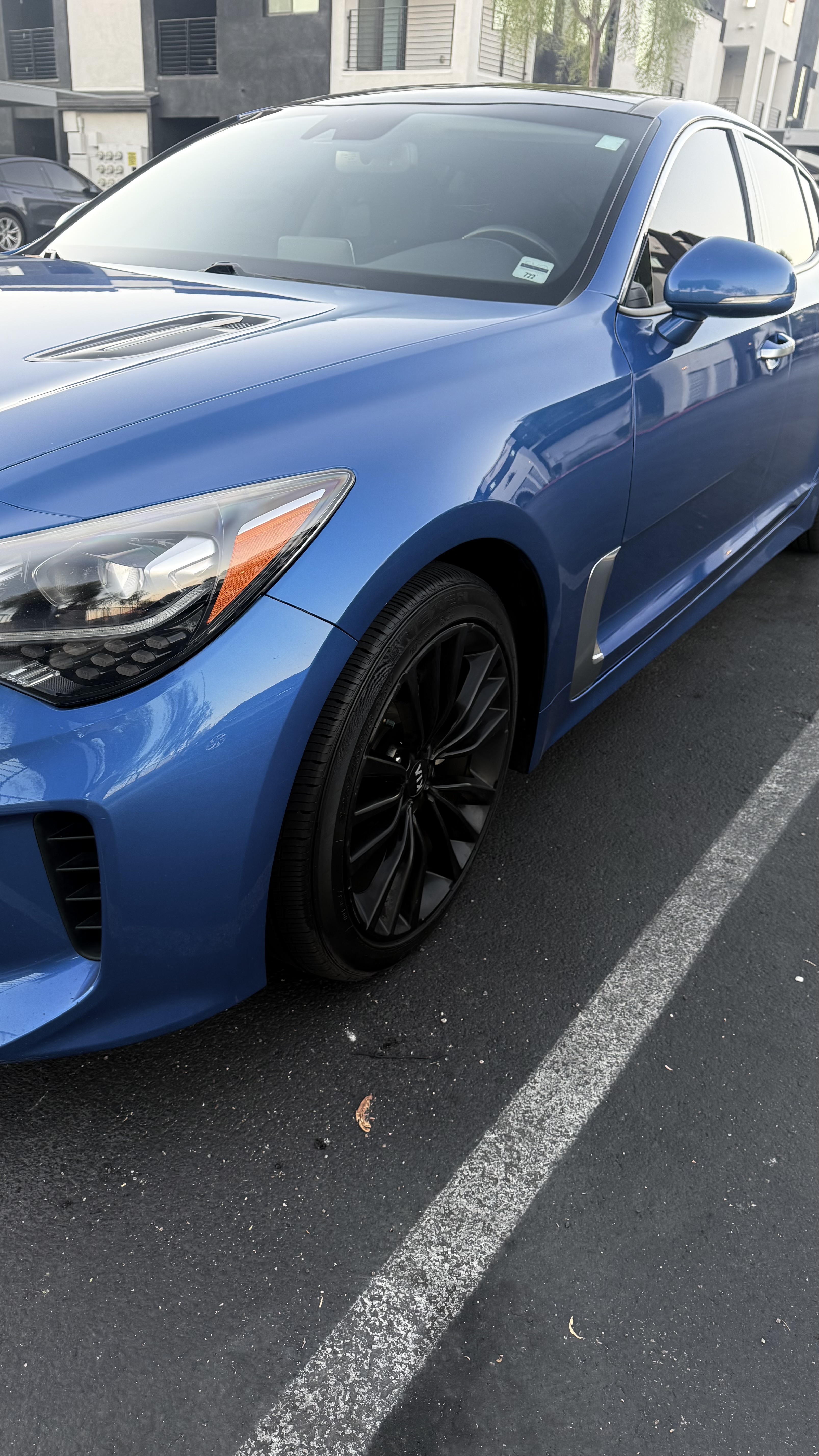 Used 2018 Kia Stinger Premium RWD image 12