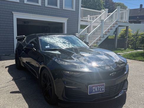 Used 2022 Chevrolet Camaro SS RWD image 1