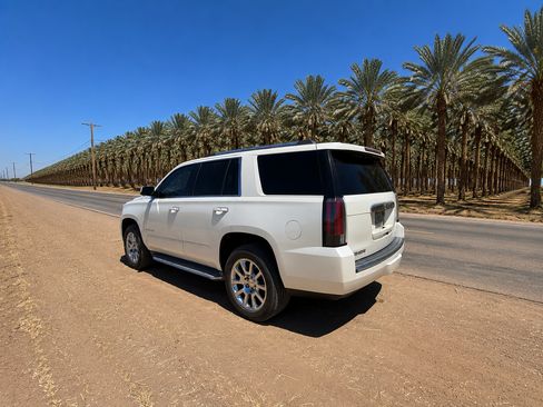 Used 2015 GMC Yukon Denali w/ Touring Package RWD image 8
