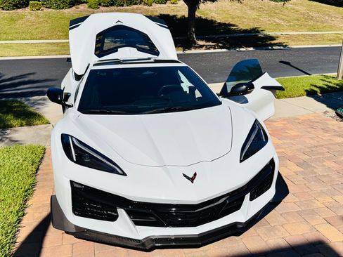 Used 2025 Chevrolet Corvette Z06 w/ Battery Protection Package image 13