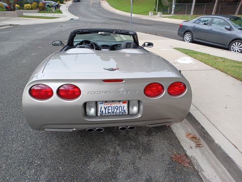 Used 2002 Chevrolet Corvette Convertible w/ Preferred Equipment Group2 image 12