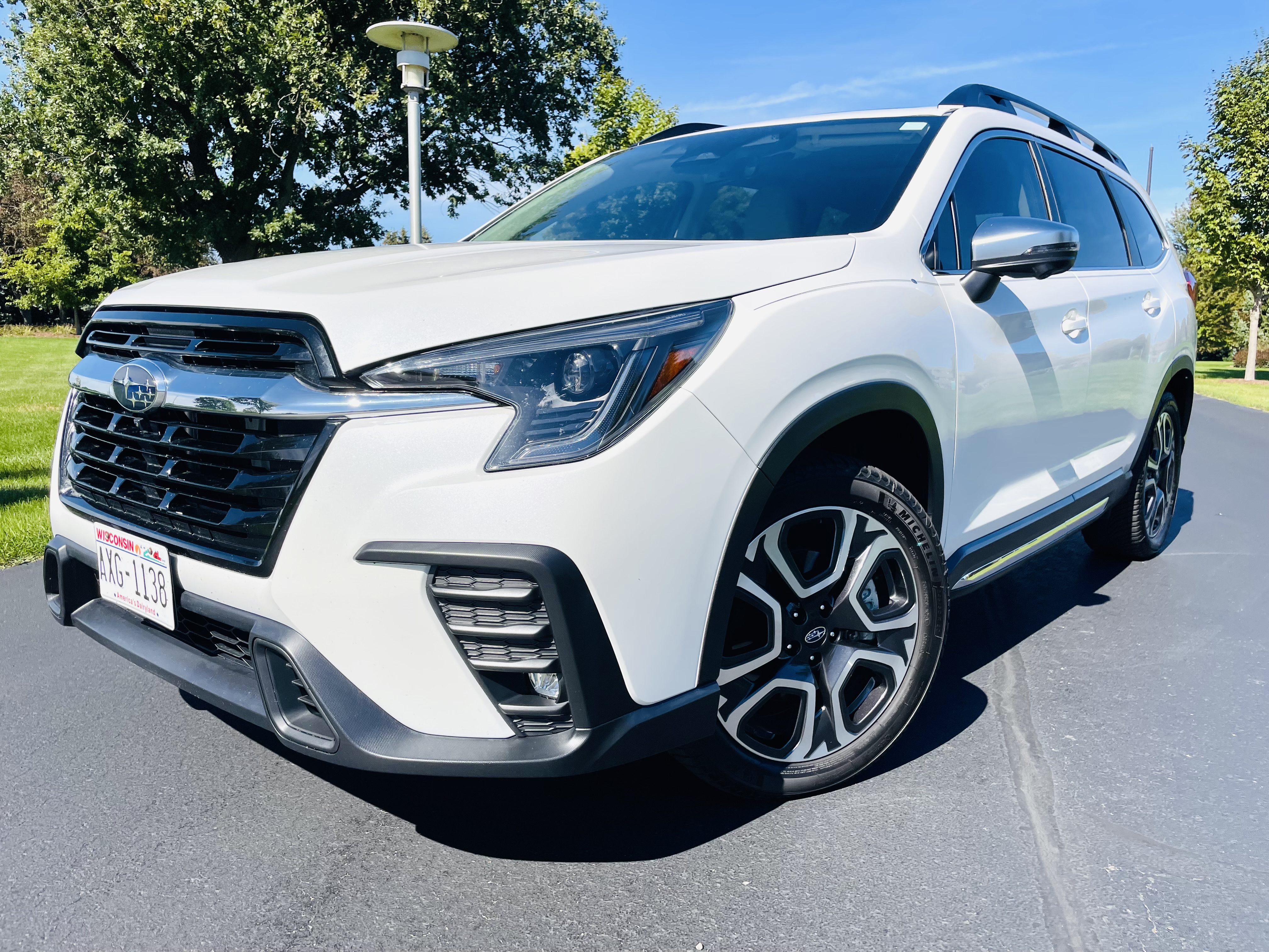 Used 2023 Subaru Ascent Limited w/ Technology Package AWD/4WD image 4