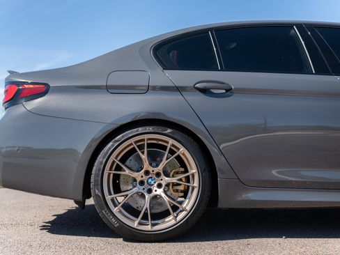 Used 2022 BMW M5 CS image 4