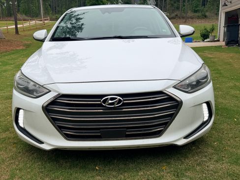 Used 2017 Hyundai Elantra Limited w/ Limited Ultimate Package 05 FWD image 5