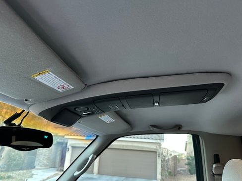 Used 1999 Chevrolet Tahoe 4WD 2-Door w/ Preferred Equipment Group image 4