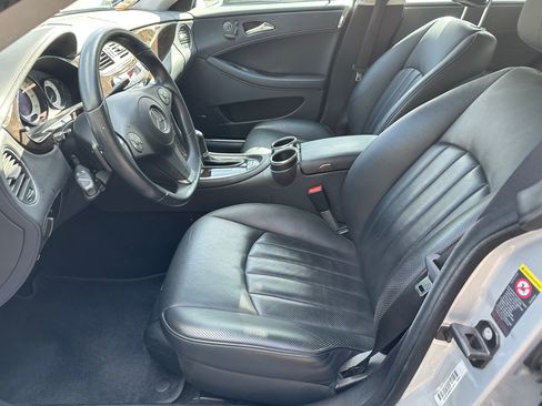 Used 2011 Mercedes-Benz CLS 550 image 6