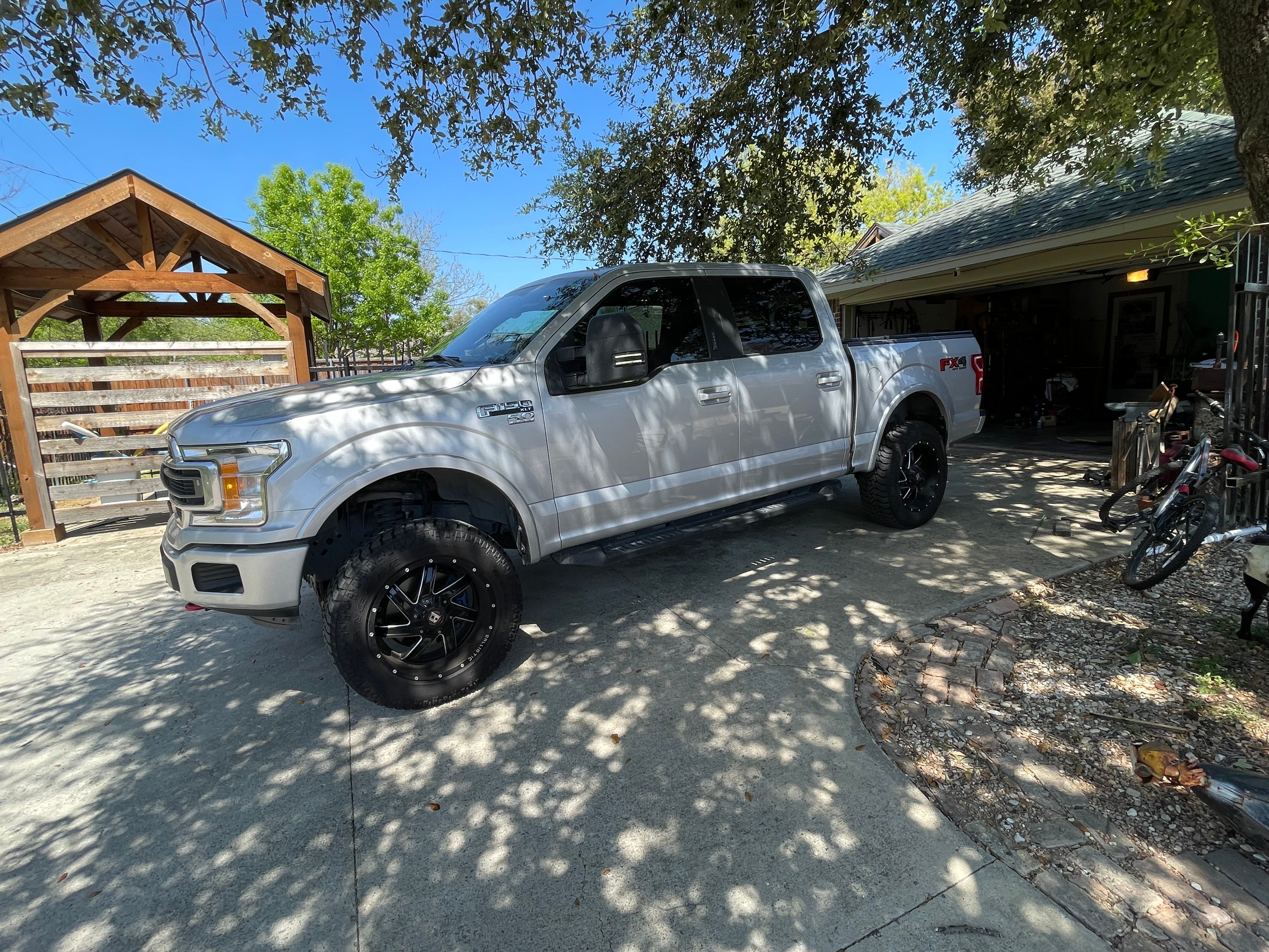 Used 2018 Ford F150 XLT w/ Equipment Group 302A Luxury AWD/4WD image 6