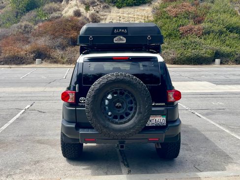 Used 2010 Toyota FJ Cruiser 4WD image 6