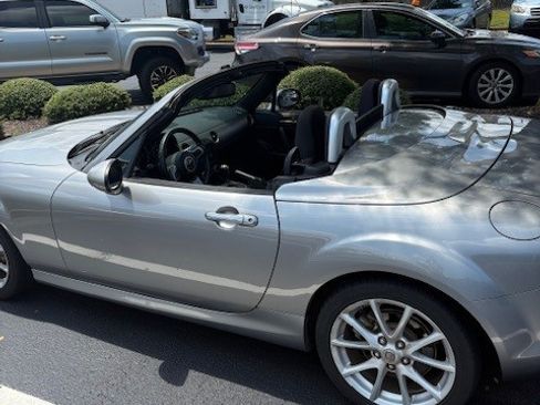 Used 2012 MAZDA MX-5 Miata Touring image 6
