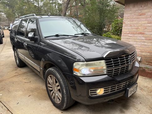 Used 2007 Lincoln Navigator 4WD image 1