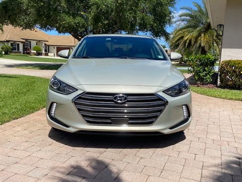 Used 2017 Hyundai Elantra Limited w/ Limited Ultimate Package 05 image 4