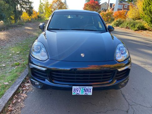 Used 2016 Porsche Cayenne image 2