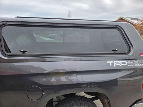 Used 2017 Toyota Tundra SR5 w/ TRD Off Road Package image 17