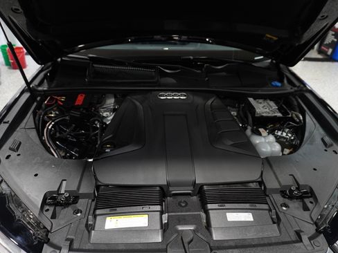 Used 2019 Audi Q7 2.0T Premium Plus w/ Premium Plus Package AWD/4WD image 6
