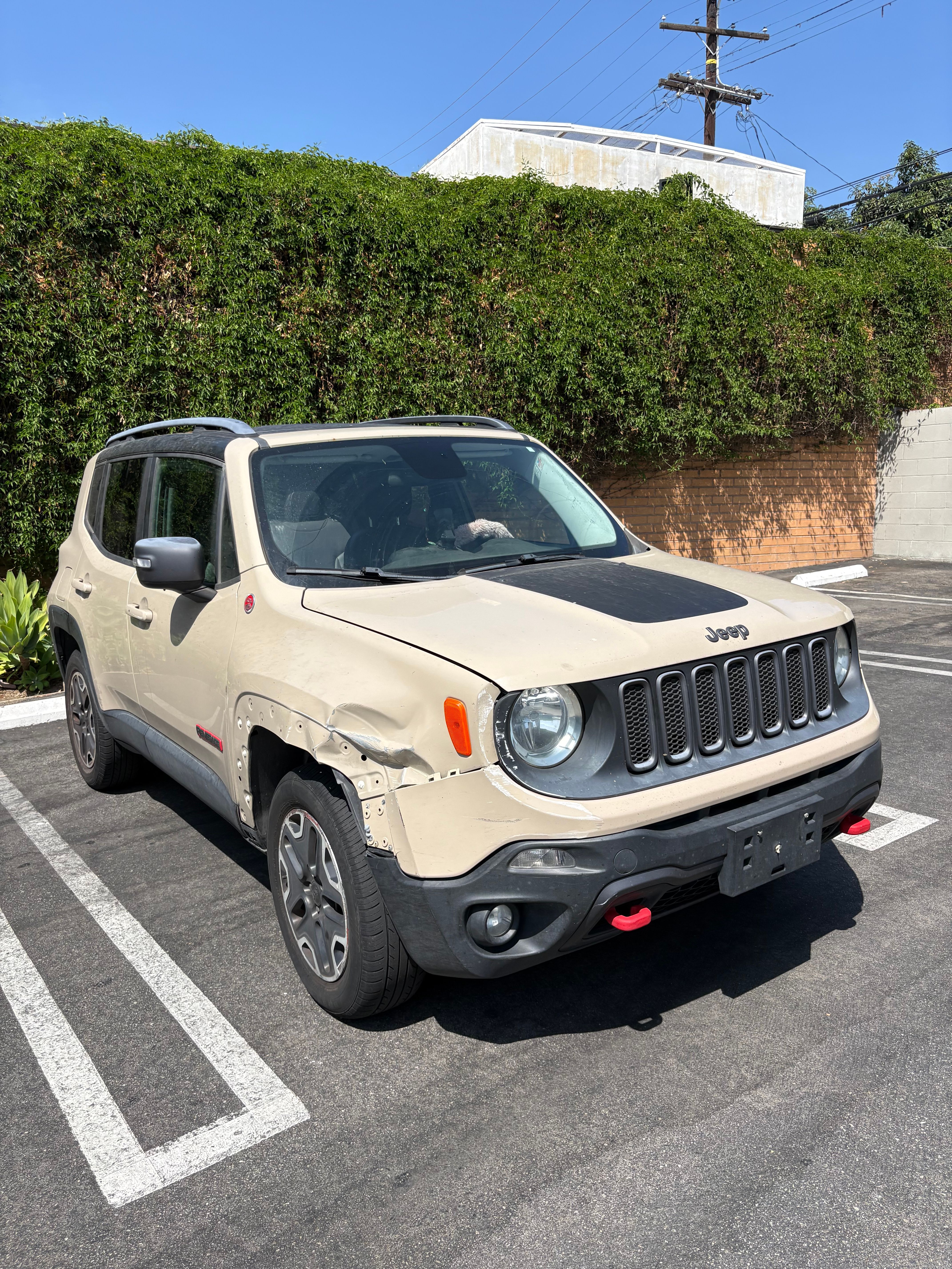 Used 2015 Jeep Renegade Trailhawk w/ Premium Leather Group AWD/4WD image 11