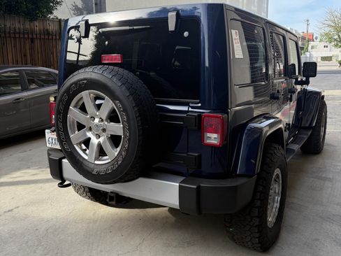 Used 2013 Jeep Wrangler Unlimited Sahara w/ Connectivity Group image 11