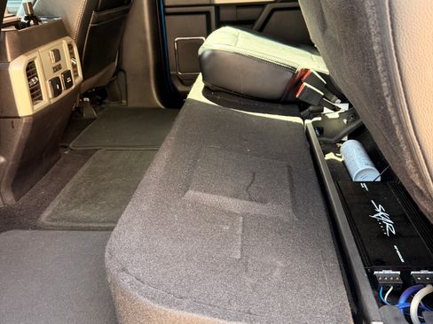 Used 2018 Ford F150 Lariat w/ Equipment Group 502A Luxury image 9