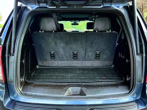 Used 2021 Chevrolet Tahoe LT w/ LT Signature Package AWD/4WD image 8