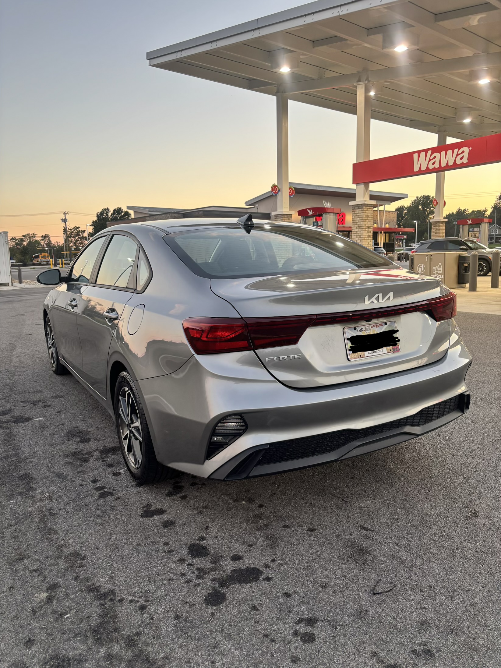 Used 2022 Kia Forte LXS FWD image 5