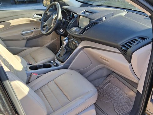 Used 2015 Ford Escape SE w/ Equipment Group 201A image 10