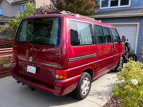 Used 1999 Volkswagen Eurovan MV FWD image 2
