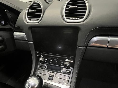 Used 2018 Porsche 718 Cayman GTS image 12