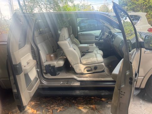 Used 2004 Ford F150 XLT RWD image 11