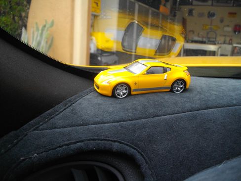 Used 2009 Nissan 370Z Touring w/ Sport Pkg image 23