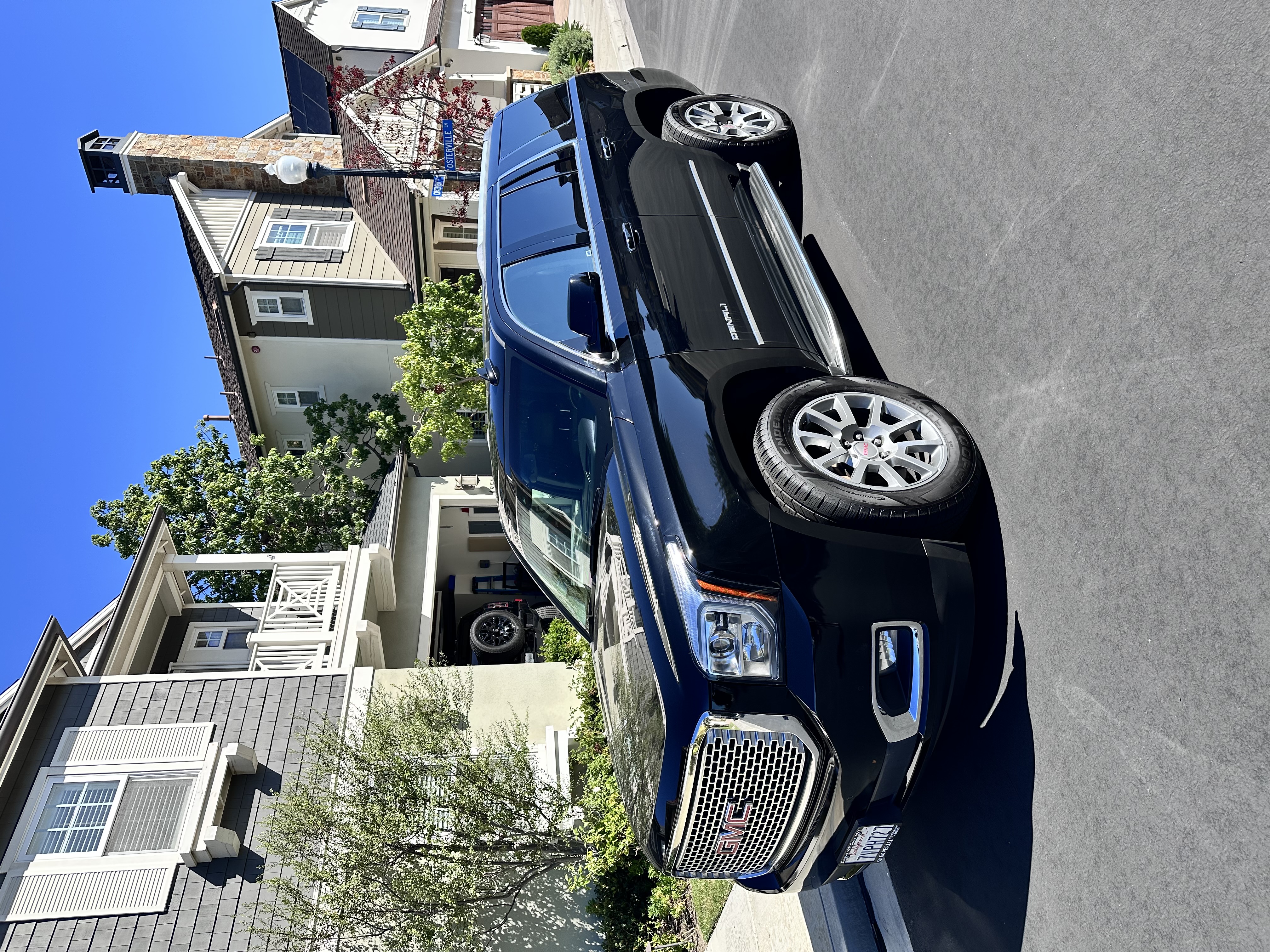 Used 2017 GMC Yukon Denali w/ Open Road Package RWD image 4